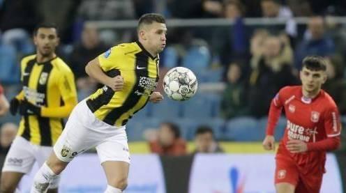 她将面临更 她将面临更