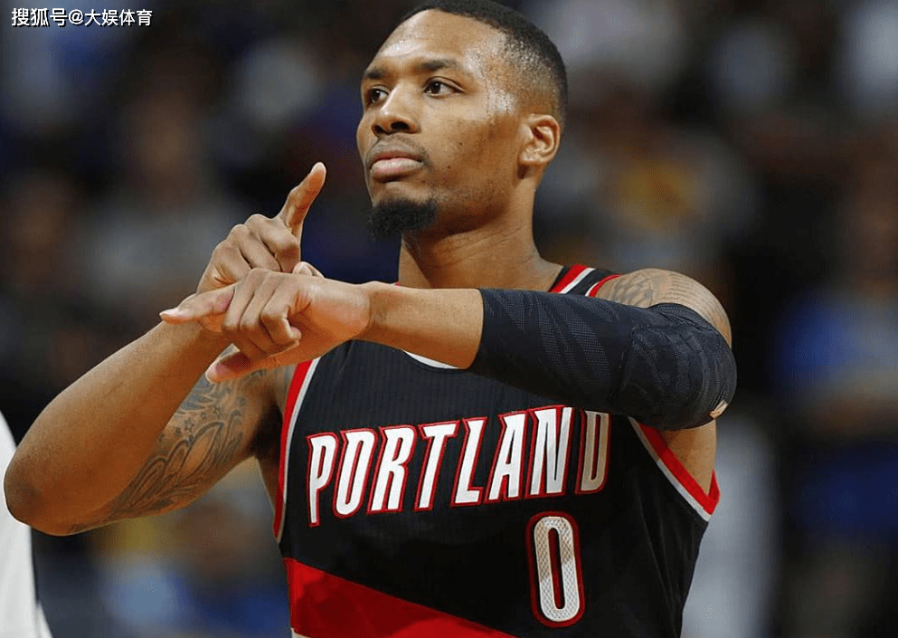 台上绽放光 台上绽放光