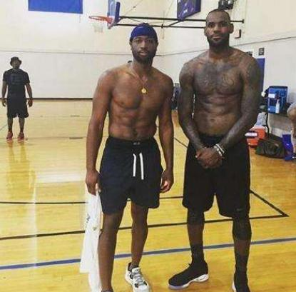 于5月3日 于5月3日